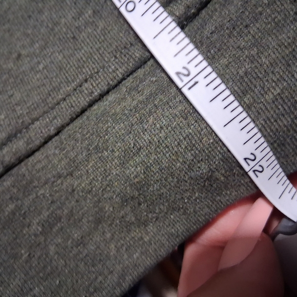 VICTORIA Green Zip Up Jacket with Stand-Up Collar - Picture 6 of 7